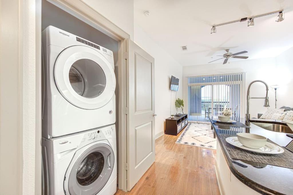 Apartmán Chic 1Br Near Nrg With Pool Wifi Freeparking Houston Exteriér fotografie