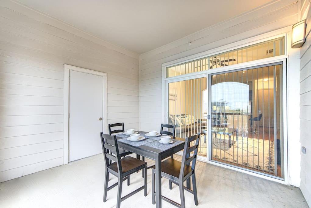 Apartmán Chic 1Br Near Nrg With Pool Wifi Freeparking Houston Exteriér fotografie