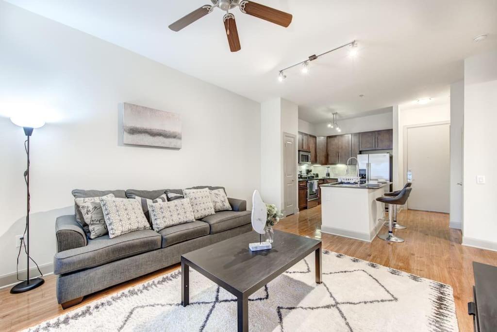 Apartmán Chic 1Br Near Nrg With Pool Wifi Freeparking Houston Exteriér fotografie