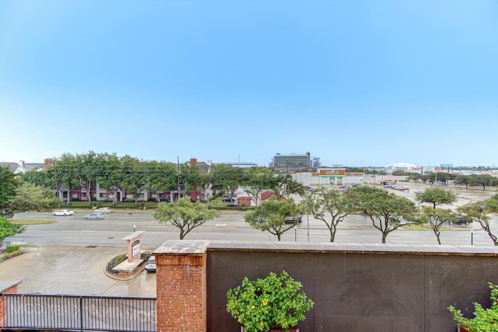 Apartmán Chic 1Br Near Nrg With Pool Wifi Freeparking Houston Exteriér fotografie