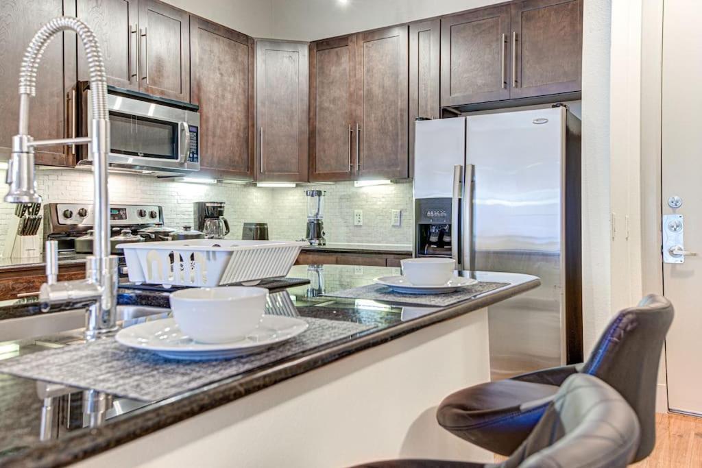Apartmán Chic 1Br Near Nrg With Pool Wifi Freeparking Houston Exteriér fotografie