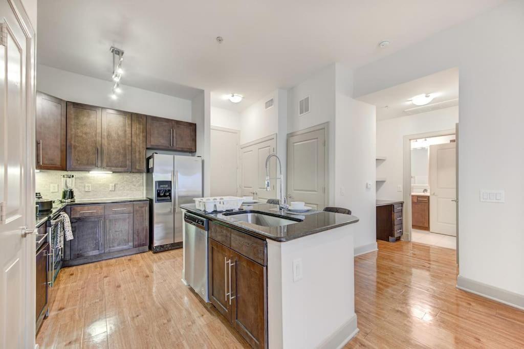 Apartmán Chic 1Br Near Nrg With Pool Wifi Freeparking Houston Exteriér fotografie