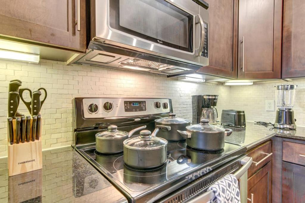 Apartmán Chic 1Br Near Nrg With Pool Wifi Freeparking Houston Exteriér fotografie