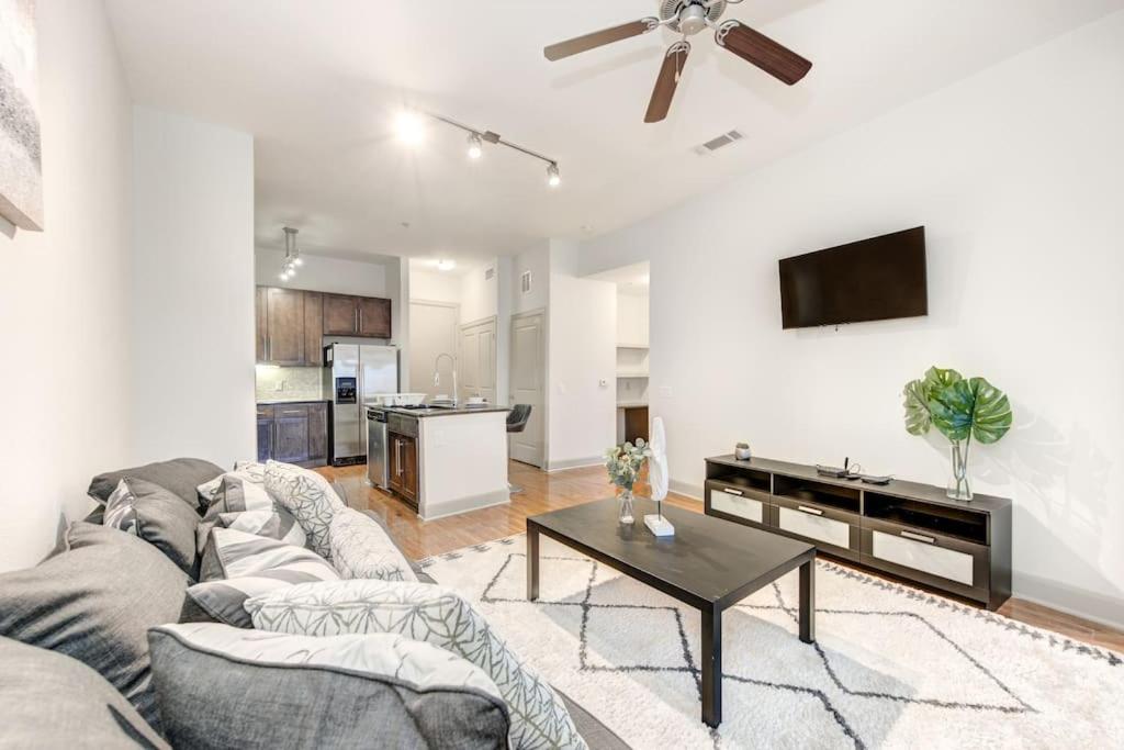 Apartmán Chic 1Br Near Nrg With Pool Wifi Freeparking Houston Exteriér fotografie